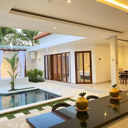 Villa Akmali Umalas 2Br With Private Pool & Jacuzzi Canggu Extérieur photo