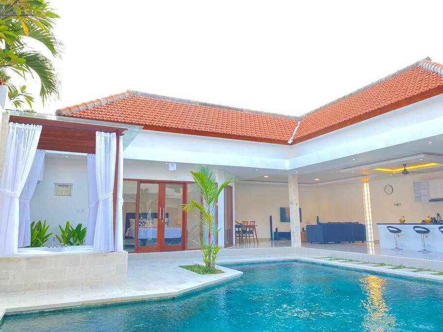 Villa Akmali Umalas 2Br With Private Pool & Jacuzzi Canggu Extérieur photo